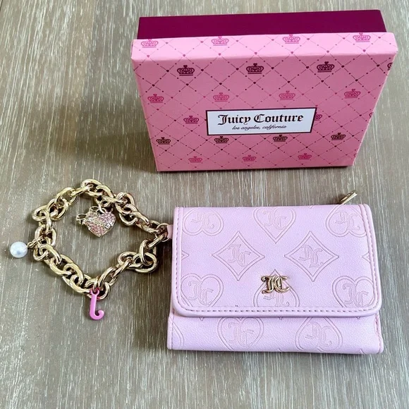 NWT Juicy Couture Top Notch trifold wallet wristlet w gold chain & charms - Picture 1 of 10